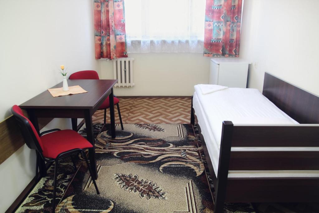 Trio Hostel Breslau Zimmer foto