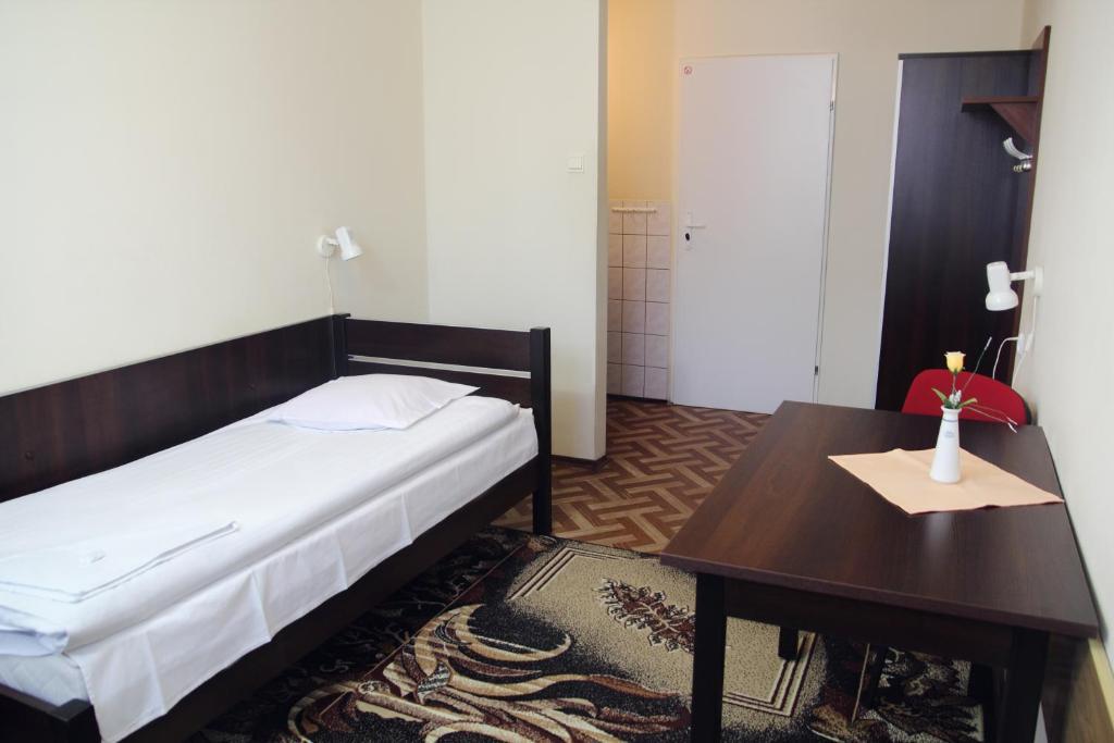 Trio Hostel Breslau Zimmer foto