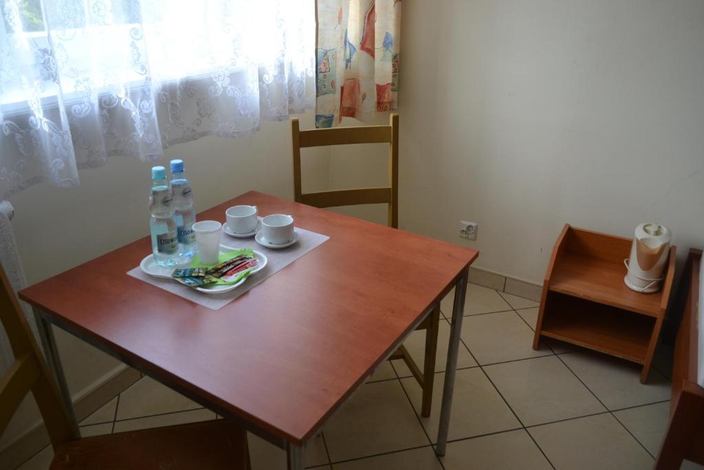 Trio Hostel Breslau Zimmer foto