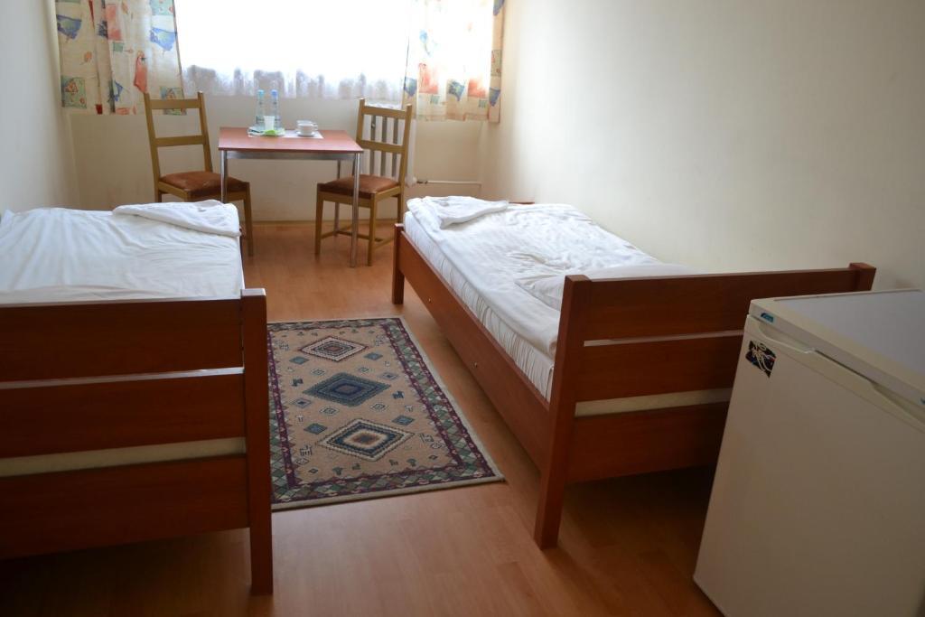 Trio Hostel Breslau Zimmer foto